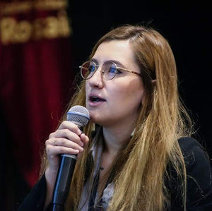 Meet your Posher, Daniela